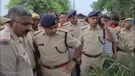 police ki gadi accident Kiya Hai