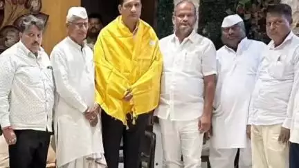 ಹುಮ್ನಾಬಾದ್: ರಂಭಾಪುರಿ ಜಗದ್ಗುರುಗಳ ದಸರಾ ದರ್ಬಾರ ಕಾರ್ಯಕ್ರಮದ ಸ್ವಾಗತ ಸಮಿತಿ ಉಪಾಧ್ಯಕ್ಷರಾಗಿ ನೇಮಕವಾದ ಶಾಸಕ ಡಾ; ಸಿದ್ದು ಪಾಟೀಲಗೆ ಪಟ್ಟಣದಲ್ಲಿ ಸನ್ಮಾನ