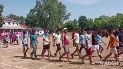 जवाली: पट्टा जाटियाँ स्थित एक निजी स्कूल में कलस्टर स्तरीय खेलकूद प्रतियोगिता का शुभारम्भ, 250 खिलाड़ी ले रहे हैं हिस्सा