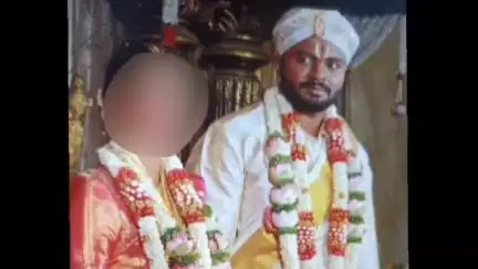 ಮೈಸೂರು: ವೈದ್ಯರ ಜೊತೆ ಸೇರಿ ವೈದ್ಯೆಗೆ ಗರ್ಭಪಾತ ಮಾಡಿಸಿದ ಆರೋಪ ಸರಸ್ವತಿಪುರಂ ಪೊಲೀಸ್ ಠಾಣೆಯಲ್ಲಿ ಪ್ರಕರಣ ದಾಖಲು.