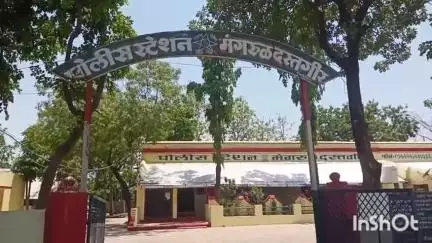 धामणगाव रेल्वे: मंगरूळ दस्तगीर पोलीस स्टेशन हद्दीत राहणाऱ्या मुलीचे अंघोळ व शारीरिक संबंध करतानाची व्हिडिओ व्हायरल करण्याची धमकी