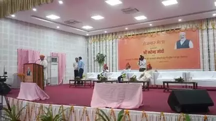 16वें रोजगार मेले के तहत माननीय प्रधानमंत्री ने केन्द्र सरकार के विभिन्न विभागों मे भर्ती हुए नवनियुक्त कर्मियों को 51हजार से अधिक नियुक्ति पत्र वितरित किये, अजमेर में 118 को नियुक्ति पत्र प्रदान किए गए