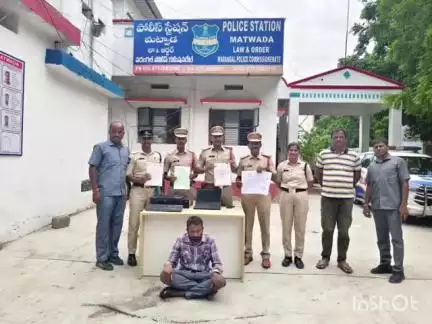 నకిలీ సర్టిఫికెట్ల తయారీదారి అరెస్ట్: మట్టెవాడ ఇన్స్పెక్టర్