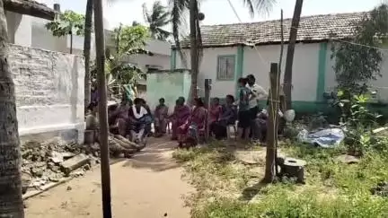 తాటి ఆకులపాలెంలో వృద్ధురాలు హత్య? కుటుంబ సభ్యుడే చంపాడంటున్న స్థానికులు