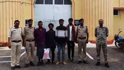 बोडला: छुईया-तेलियापानी में भेड़ चोरी की रिपोर्ट कर लौट रहे युवक को बीच रास्ते में डंडों से पीटकर किया घायल, चार आरोपी गिरफ्तार