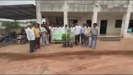 તાલોદ: તલોદમાં એક પેડ માં કે નામ સુત્રને સાર્થક કરવા વૃક્ષારોપણ કાર્યક્રમ યોજાયો