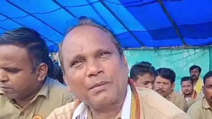 ଯାଜପୁର: ଡ୍ରାଇଭର ସଙ୍ଘ ଆନ୍ଦୋଳନ ପଞ୍ଚମ ଦିନରେ ଡ୍ରାଇଭର ମାନଙ୍କ ସମସ୍ୟାକୁ ନେଇ ପାଣିକୋଇଲି ଛକରେ ପତିକ୍ରିୟା ଦେଲେ ଜିଲ୍ଲା ଜିଲ୍ଲା ଉପଦେଷ୍ଟା