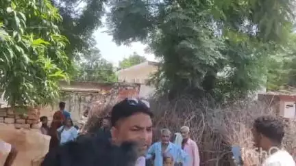 धामपुर: शेरकोट क्षेत्र के गांव शहजादपुर में एक मकान की गिरी छत, लाखों का हुआ नुकसान