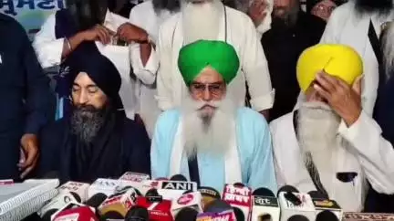 ਅੰਮ੍ਰਿਤਸਰ 2: ਵਿਰਾਸਤੀ ਮਾਰਗ ਵਿਖੇ ਪੰਥਕ ਹੋਕੇ 'ਤੇ ਪਹੁੰਚੇ ਕਿਸਾਨ ਆਗੂ ਜਗਜੀਤ ਸਿੰਘ ਡਲੇਵਾਲ, 328 ਗੁੰਮ ਹੋਏ ਸਰੂਪਾਂ ਦੇ ਮਾਮਲੇ ਵਿੱਚ ਜਾਂਚ ਦੀ ਕੀਤੀ ਮੰਗ