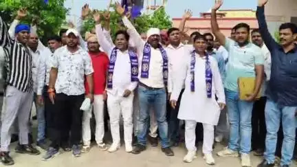 धनघटा: धनघटा चौराहे को अंबेडकर चौराहा बनाने के लिए समाजसेवी ने धनघटा तहसील पर पहुंचकर दिया ज्ञापन