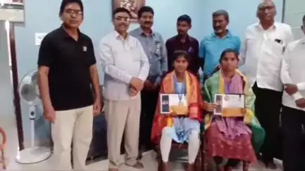 అదిలాబాద్ అర్బన్: సావిత్రిబాయి స్ఫూర్తితో విద్యార్థులు చదువులో రాణించాలని అఖిల భారతీయ మాలి మహా సంఘం అధ్యక్షుడు సుకుమార్