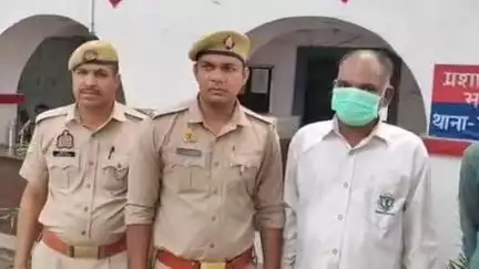 कोतवाली पुलिस ने ग्राम बिगराऊ में किशोरी को शौचालय में बंद करने वाले आरोपी दुकानदार को गिरफ्तार कर जेल भेजा