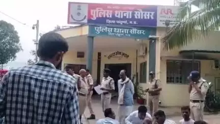 सौसर: अखिल भारतीय सूर्यवंशी लोणारे कुनबी समाज ने सौसर पुलिस को ज्ञापन सौंपा, पुलिसकर्मी हरि यादव पर कार्रवाई की मांग