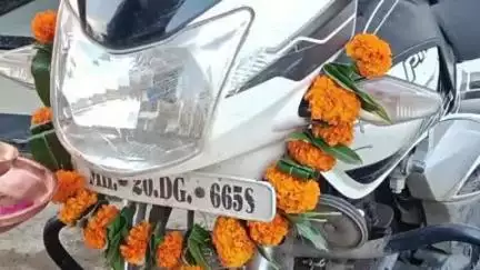 पैठण: विहामांडवा येथून अज्ञात चोरट्याने अंधाराचा फायदा घेऊन दुचाकी चोरली