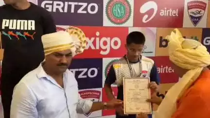 झज्जर: राज्य तैराकी प्रतियोगिता में भाग लेने पहुंचे सांसद धर्मबीर और हरियाणा ओलंपिक संघ के अध्यक्ष मीनू बेनीवाल