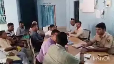 कुर्था: कुर्था थाना परिसर में भूमि विवाद के निपटारे के लिए जनता दरबार का आयोजन किया गया