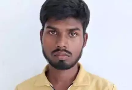 शिवसागर: शिवसागर थाना पुलिस ने कांड संख्या 181/25 के तहत अभियुक्त आदित्य कुमार को प्रयागपुर गाँव से किया गिरफ्तार, कार्रवाई जारी