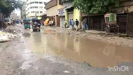 বালি-জগাছা: হাওড়া সালকিয়া ব্যস্ত জি টি রোডে মরণ ফাঁদ ,যাতায়াতে অসুবিধা স্থানীয় বাসিন্দাদের#jansamasya