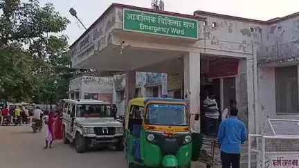 देेेवरिया: मझौली राज में सड़क हादसे में एक युवक गंभीर रूप से घायल, जिला अस्पताल में भर्ती