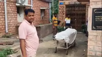 पाली: शिवपुरा थाना क्षेत्र के धाकड़ी गांव में 20 साल की युवती ने विषैले पदार्थ का सेवन कर आत्महत्या की, पुलिस ने कराया पीएम