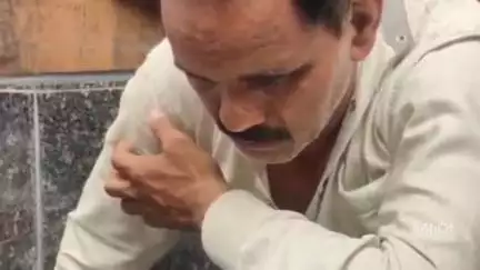 महु सराफा बाजार में फिर चोरी करने पहुंचा चोर, व्यापारियों ने पकड़कर चैन से बांधा, पहले भी की थी चोरी