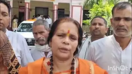 शाहजहांपुर: हिंदूवादी फायर ब्रांड नेता साध्वी प्राची ने पुलिस पर साधा निशाना, कहा- अपराधी को उसी की भाषा में समझाओ