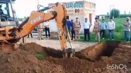 जानसठ: मीरापुर क्षेत्र के दिल्ली पौड़ी राजमार्ग पर कावड़ यात्रा को ध्यान में रखते हुए प्रशासन ने रूट डायवर्जन पर कसा शिकंजा