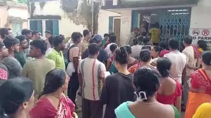 কৃষ্ণনগর ১: কৃষ্ণনগরে চিকিৎসার গাফিলতিতে রোগী মৃত্যুর অভিযোগ পরিবারের, মৃতদেহ কল্যাণীতে ফরেনসিকের জন্য আগামীকাল পাঠানো হবে