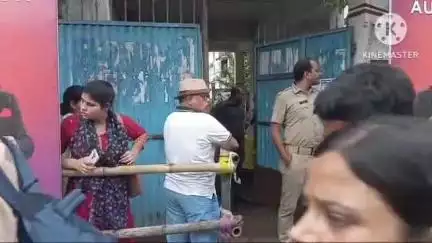 বাঁকুড়া ১: স্কুল বন্ধ রেখে জিবাংলার সারে গামা পা অডিশনের ব্যবস্থার অভিযোগ উঠলো বাঁকুড়া টাউন গার্লস হাই স্কুল কর্তৃপক্ষের বিরুদ্ধে