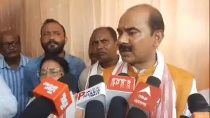 মাটিগাড়া: দেশে চাকরির কোন অভাব নেই,দেশের পরিকাঠামো দিন দিন বৃদ্ধি পাচ্ছে শিলিগুড়িতে জানালেন রাষ্ট্রমন্ত্রী