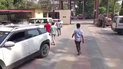 ঢেকিয়াজুলি ভাগ: RTI কৰ্মী দিলীপ নাথৰ বিৰুদ্ধে অধিক তথ্য বিছাৰি ঢেকীয়াজুলি থানাত এগৰাকী লোকক সুদপোচ অব্যাহত