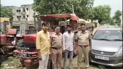 नैनवां: नैनवा थाना पुलिस ने अवैध बजरी के परिवहन के दौरान बजरी से भरी ट्रैक्टर ट्राली को किया ज़ब्त, आरोपी बंटी को किया गिरफ्तार