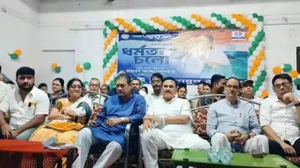 বারাবনী: কুলটি ব্লক তৃণমূল কংগ্রেসের কর্মী সভা কুলটিতে,উপস্থিত মন্ত্রী ও জেলা সভাপতি সহ অনেকে