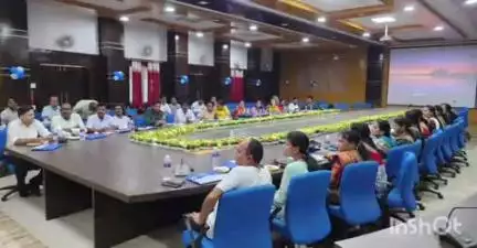 ଫୁଲବାଣୀ ସହର: ଫୁଲବାଣୀର ପଞ୍ଚାୟତ ଭବନରେ ସହରାଞ୍ଚଳ ର ବିଭିନ୍ନ କାର୍ଯ୍ୟକ୍ରମ ଉପରେ ବୈଠକ ଅନୁଷ୍ଠିତ, ଯୋଗ ଦେଲେ ବିଧାୟକ ଉମା ଚରଣ ମଲ୍ଲିକ