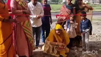 उज्जैन शहर: किन्नर समाज की अनूठी पहल: देवास रोड पर यात्रियों के लिए 24 घंटे निशुल्क भंडारा शुरू