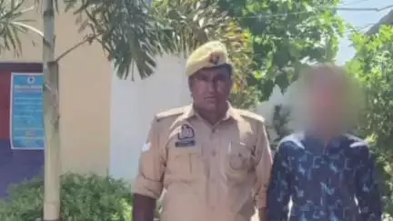 महाराजगंज: भिटौली पुलिस ने पोक्सो एक्ट समेत कई गंभीर धाराओं में वांछित अभियुक्त को किया गिरफ्तार
