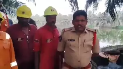 మొండిపొరలో రొయ్యల చెరువు వద్ద గ్యాస్ లీకేజీ స్థానికులు ఆందోళన చెందవద్దు: ఎస్సై అవినాష్