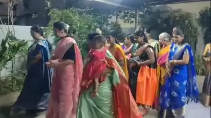 రామగుండం: సంస్కృతి సాంప్రదాయాలను గుర్తుచేసిన గోరింటాకు వేడుకలు పాల్గొన్న బిజెపి ఇన్చార్జి కందుల సంధ్యారాణి, మహిళా మణులు