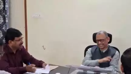 ములుగు: గోవిందరావుపేట ప్రాథమిక ఆరోగ్య కేంద్రాన్ని ఆకస్మిక తనిఖీ చేసిన రాష్ట్ర సంచాలకులు డాక్టర్ రవీందర్