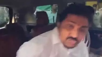 గుడివాడలో ZP ఛైర్మన్ ఉప్పాల హారిక కారుని TDP శ్రేణులు అడ్డగించడంతో ఆగ్రహం వ్యక్తం చేసిన పెడన YCP మాజీ MLA ఉప్పాల రాము