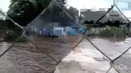 हुज़ूर: रीवा: इको पार्क डूबा, बीहर नदी का जलस्तर बढ़ने से प्रशासनिक अधिकारी कर रहे हैं निरीक्षण