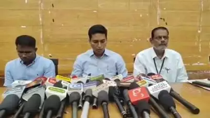 திருப்பூர் தெற்கு: மாவட்டத்தில் 4   கட்டங்களாக 325 முகாம்களில் உங்களுடன் ஸ்டாலின் திட்ட முகாம் - மாவட்ட கலெக்டர் பேட்டி