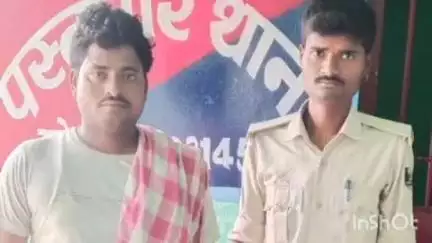 पतरघट: पस्तपार पुलिस ने 50 लीटर अवैध देसी शराब के साथ तस्कर को किया गिरफ्तार, कानूनी कार्रवाई जारी