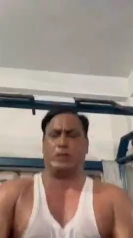 कपड़ो पे चाहें तो कितना Perfume लगा लो , रूह तो किरदार से महकती है ।।