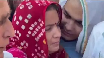 चिड़ावा: तिरंगे में लिपटकर चिड़ावा लौटा फौजी राकेश, बहन ने सल्यूट कर कहा- मुझे फक्र है मेरे भाई पर