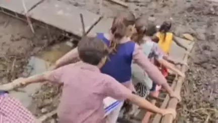 करेली: नरसिंहपुर जिले में जैथारी और इमलिया गांव के बीच निर्माणाधीन पुल सात साल से अधूरा, स्थानीय लोग परेशान