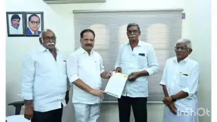 వేమూరులో మంజూరైన 7,54,099 రూపాయల  ముఖ్యమంత్రి సహాయ నిధి చెక్కులను లబ్ధిదారులకు అందించిన ఎమ్మెల్యే ఆనందబాబు