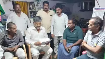 జగిత్యాల: రవీందర్ గౌడ్  ఇటీవల ఇజ్రాయిల్ దేశంలో గుండెపోటుతో మృతి చందగా వారి కుటుంబ సభ్యులను పరామర్శించిన ఎమ్మెల్సీ ఎ. రమణ