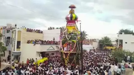 ఉరవకొండ: వైభవంగా శ్రీ భీమలింగేశ్వర స్వామి మహారథోత్సవం : భక్తుల తో పోటెత్తిన గడేకల్  గ్రామవీధులు