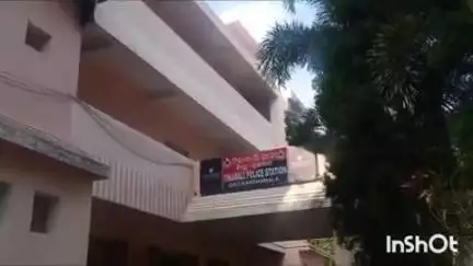 ଫୁଲବାଣୀ ସହର: ମଦ ବିକ୍ରି କରୁଥିବା ଅଭିଯୋଗ ରେ ଟିକାବାଲି ପୋଲିସ ଜଣେ ବ୍ୟକ୍ତି ଙ୍କୁ ଗିରଫ କରିବା ରେ ସଫଳ ହୋଇଛି।ଥାନାରେ 138/2025 ରେ ମାମଲା ରୁଜୁ